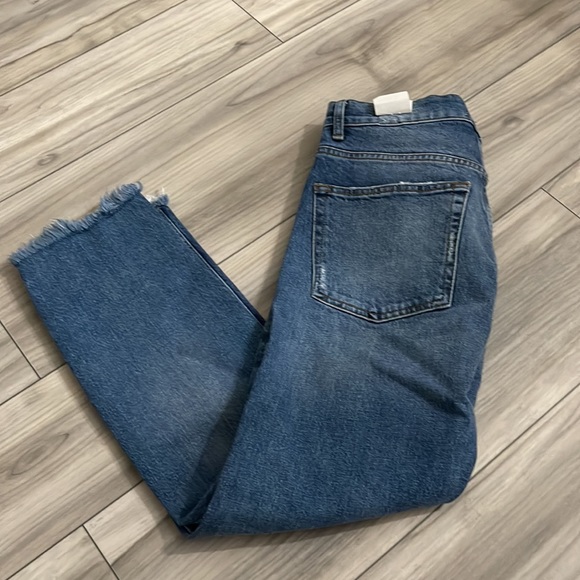 Brand new slim slouchy Zara jeans - Picture 3 of 3